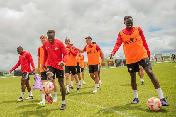 Jugadores de Canadá en los entrenamientos previo a su debut a la Copa Oro. Foto: Twitter