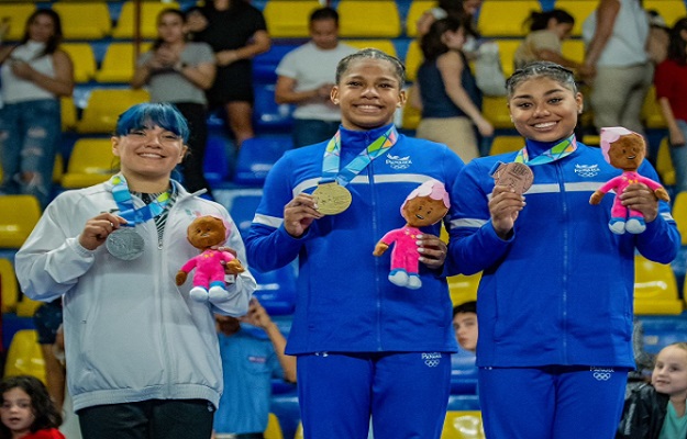 Karlas Navas brought Panama its first gold medal at the JCC