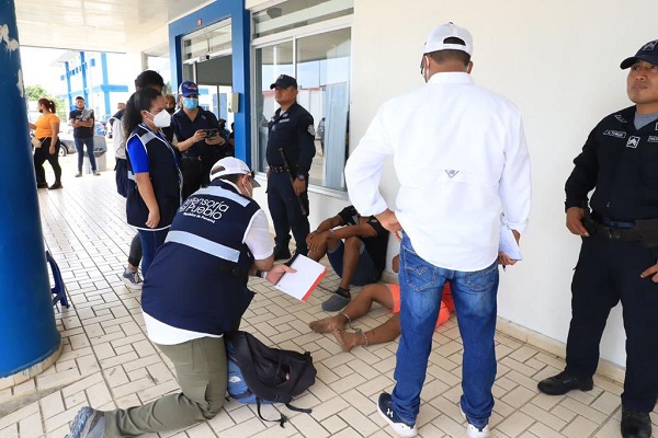 La defensoría del Pueblo verifico la situación de las personas detenidas. Foto. Cortesía Defensoría del Pueblo