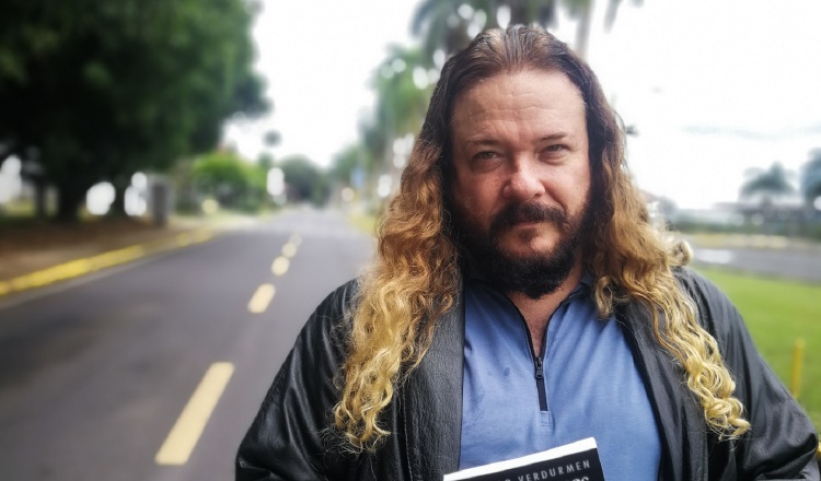 Eduardo Verdurmen and his steps in literature
