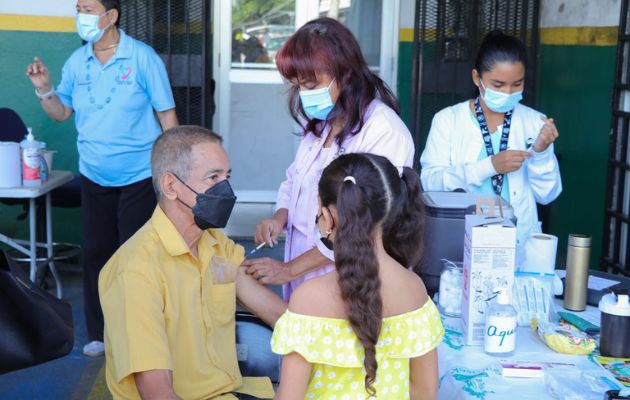 La aplicación de la vacuna contra la influenza es gratuita. Foto: Cortesía Minsa