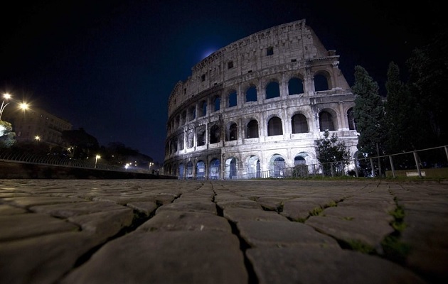 The young man who scratched the Roman Colosseum: “I didn’t know it was ancient”
