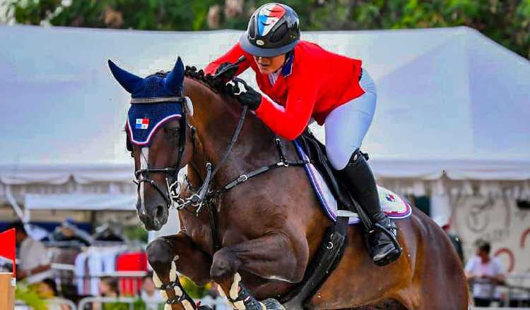 Victoria Heurtematte, junto a Scarlett du Sart Z  sumaron otra medalla de plata para Panamá. Foto: COP
