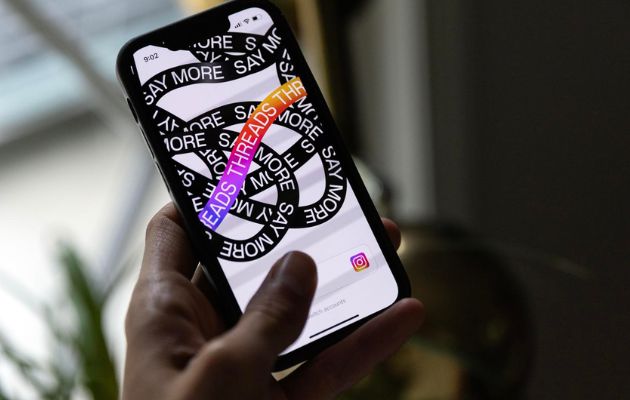 Threads with historical download records sent Twitter into a frenzy