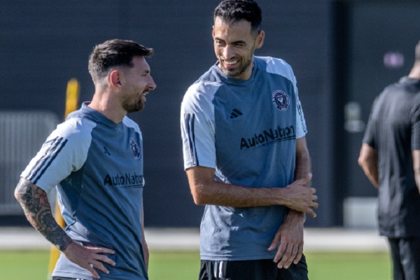 Messi y Busquet en el entranmiento del Inter de Miami. Foto: EFE