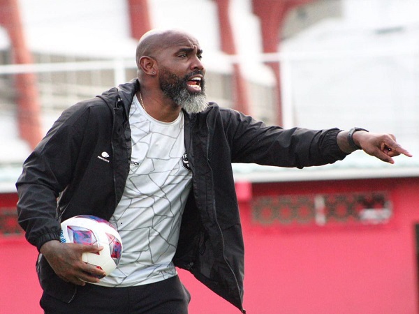 Felipe Baloy, técnico del  Tauro. Foto: Twitter