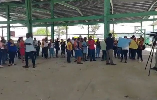 Los padres de familia del Ipt Jeptha B. Duncan realizaron una asamblea general. 