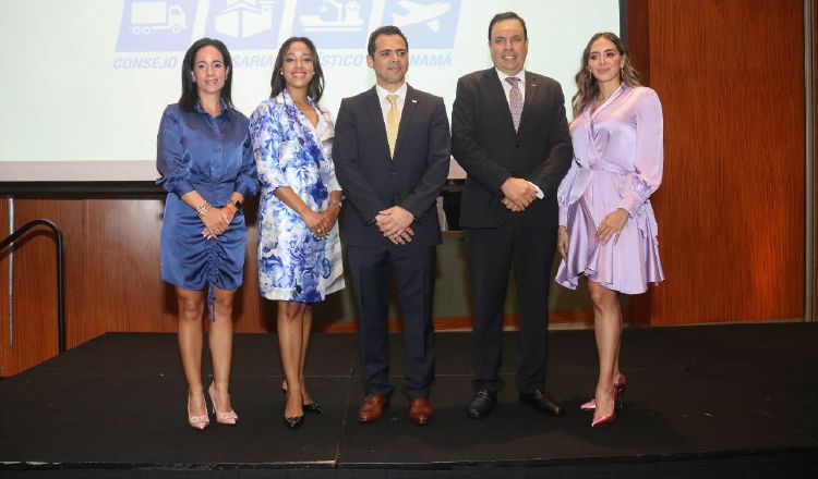 Integrantes de la nueva directiva del COEL: Raquel García Sitton (CAPATEC) vocal, Ingrid Espino (APAC) secretaria, Hugo Torrijos (ARPA) presidente, Antonio García-Prieto (ATRACAPA) vicepresidente y Wendy Sagel (APADEMAR) vocal.