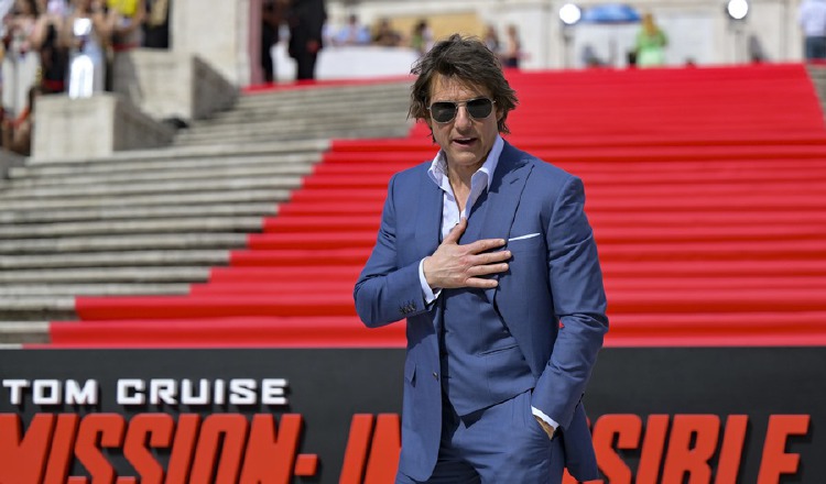 Tom Cruise en su rol de artista, productor y hacedor.  Foto: EFE