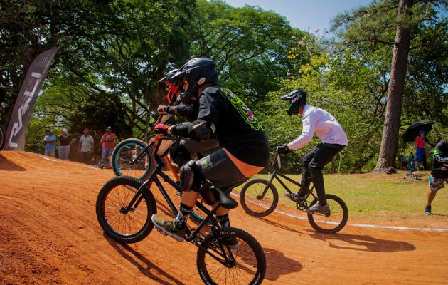 La pista BMX ubicada dentro del los predios del Parque Recreativo y Cultural Omar. Foto: Cortesía