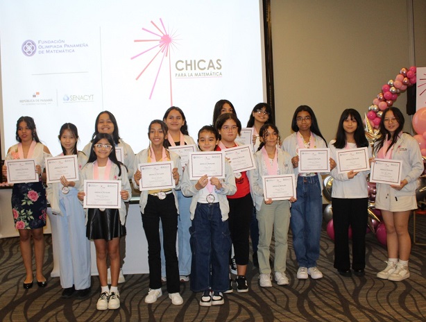 Participantes durante la clausura. Foto: Cortesía