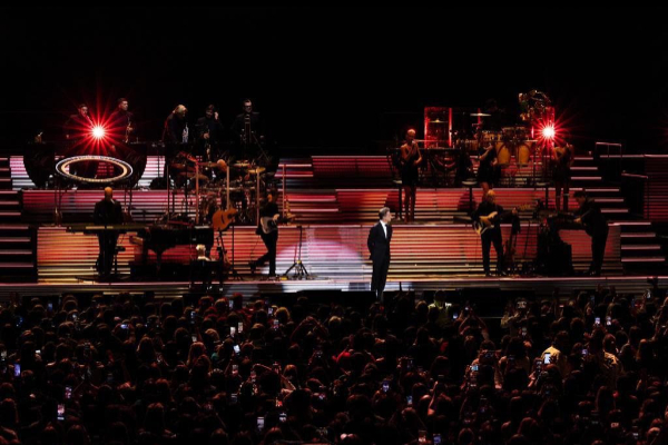Luis Miguel en una de sus actuaciones. Foto: Cortesía