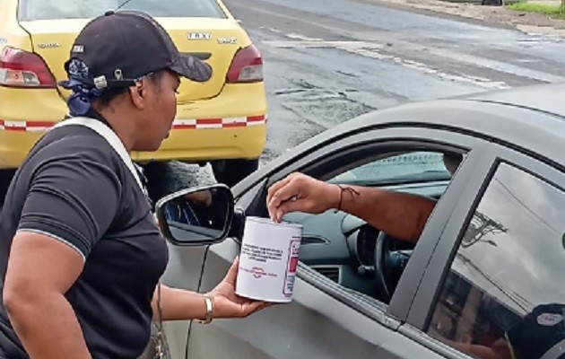 Una jornada de recolecta se realizó en en tres puntos del distrito de Colón. Foto: Diomedes Sánchez 