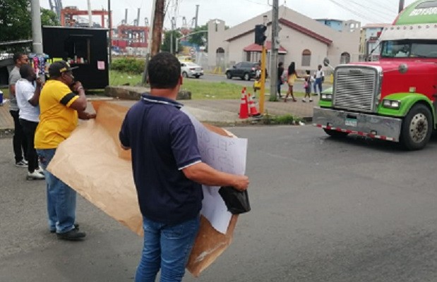 Una de las acciones serán piqueteos al mediodía en los predios de la entidad. Foto: Diomedes Sánchez