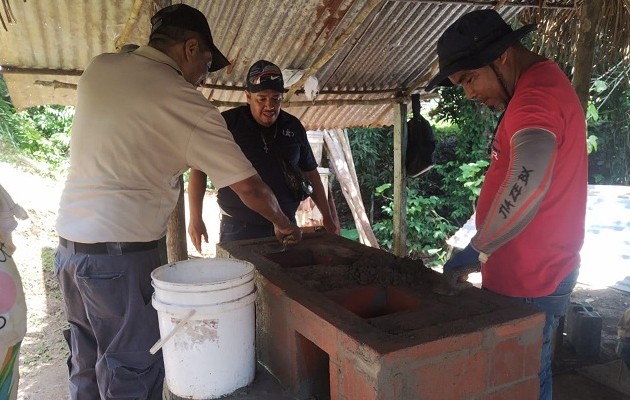 Familias de Chagres, Palmas Bellas y Salud en el distrito de Chagres, fueron beneficiadas. Foto: Diomedes Sánchez 