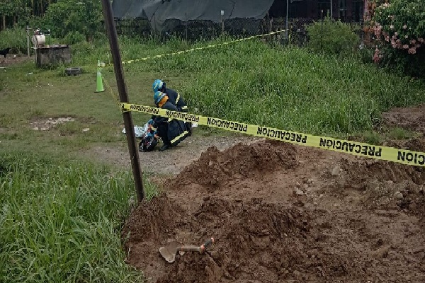 Según algunas personas de la comunidad, los fallecidos son de la provincia de Panamá, quienes llegaron al lugar donde se llevaba a cabo la instalación de tuberías de un proyecto de riego. Foto. José Vásquez