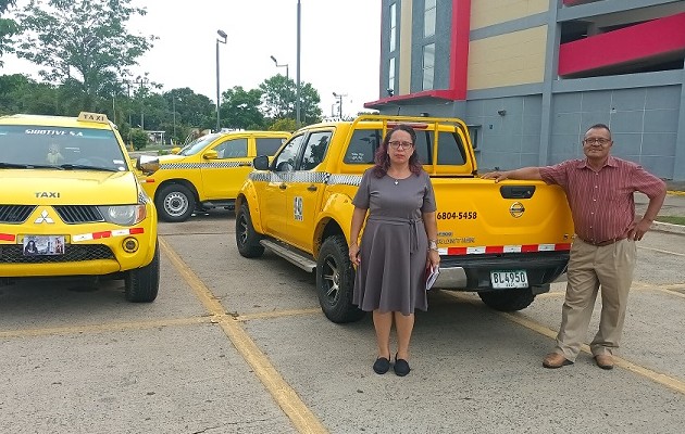 Brenda Smith, abogada de los transportistas afiliados al Sicotive, dijo que unos 35 taxistas se verían afectados. Foto: Melquiades Vásquez 