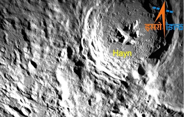  La misión espacial de la India comenzó la operación de alunizaje en el punto más meridional de la Luna. Foto: EFE