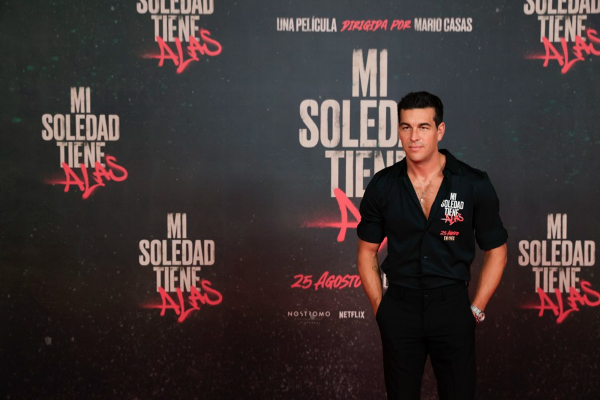 El director del film Mario Casas posa durante la presentación de su nueva película 'Mi soledad tiene alas' en Madrid, este miércoles. Foto: EFE / Zipi