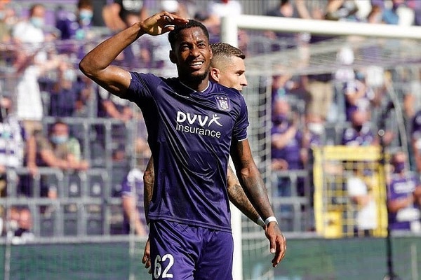 Michael Amir Murillo con los colores del Anderlecht de Bélgica.