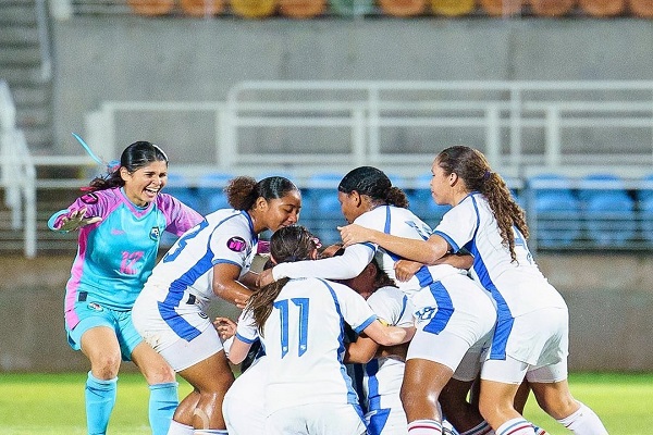 Jugadoras panameñas de la selección femenina Sub-17.  Foto: Fepafut