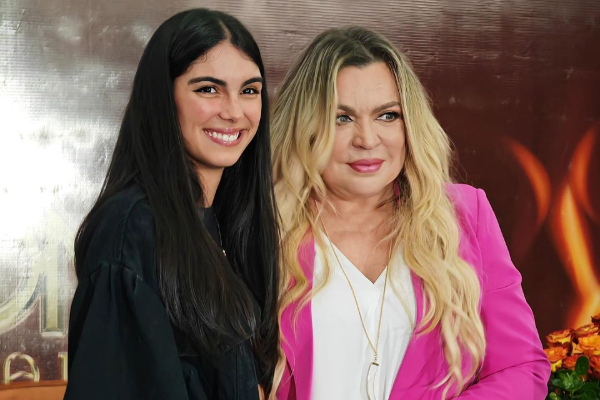 Elizabeth Grimaldo y Ednita Nazario. Foto: Instagram / @lizagrimaldo