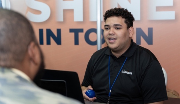 El evento reúne a miles de personas entre aspirantes y empleadores. Foto: Cortesía