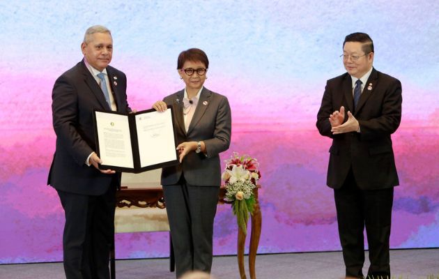 El tratado se firmó en el marco de la 43ª Cumbre de la ASEAN. Foto: Cortesía