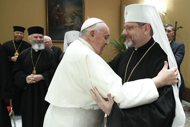 El papa Francisco y el arzobispo Sviatoslav Shevchuk. Foto: EFE
