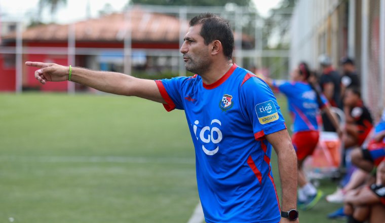 Victor Suárez, técnico de la selección Sub-17 de Panamá.