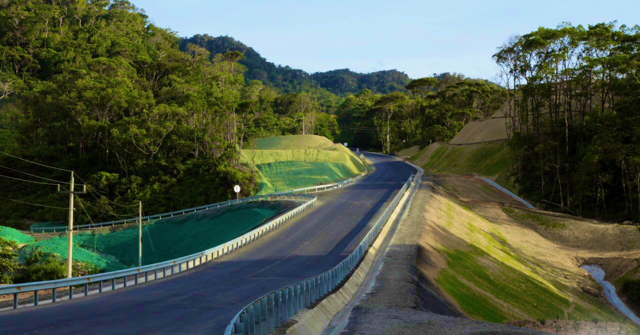 Carretera hacia la mina de Cobre Panamá. Foto/ cobrepanama.com