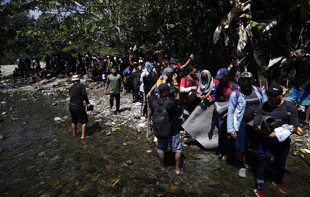 El impacto ambiental de la migración en Darién preocupa a las autoridades. Foto: EFE