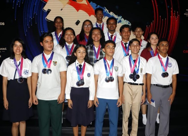 Los 15 finalistas del Concurso Nacional de Oratoria 2023. Foto: Víctor Arosemena