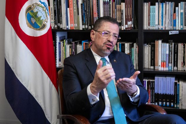 Fotografía de archivo en la que se registró al presidente de Costa Rica, Rodrigo Chaves Robles, quien será el anfitrión de la Conferencia.