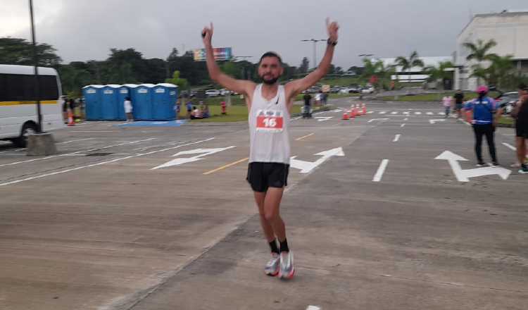 Christopher Jurado se impuso en la Maratón en Chiriqí. Foto: José Vásquez