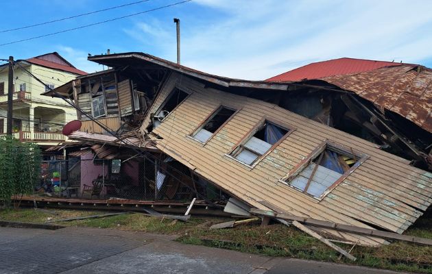 Todo el perímetro fue cerrado para evitar que las personas vuelvan a ocupar esta casa. Foto: Cortesía