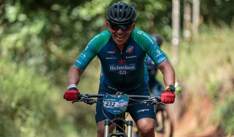 Cyclists from 13 countries challenge the crossing of the isthmus