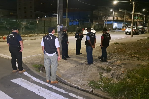 Por parte del Ministerio Público se analizan las cámaras de videovigilancia para esclarecer este presunto hecho de privación de libertad. Foto. Diomedes Sánchez