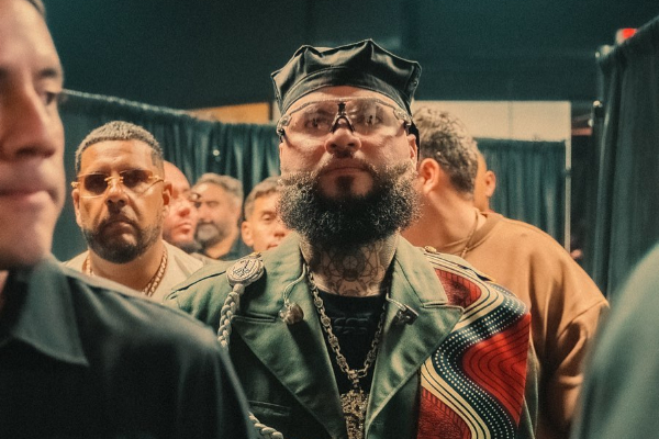 Farruko busca ayudar a muchas personas con su música. Foto: Instagram / @farruko