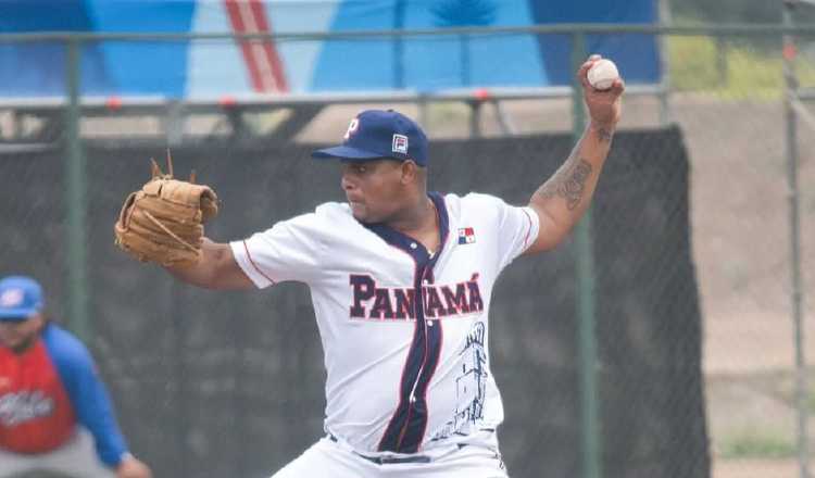 Luis Ramos fue el lanzador ganador por Panamá contra Chile. Foto: COP