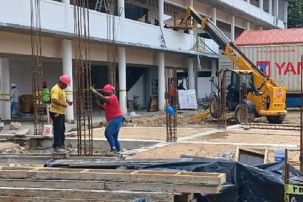 El nuevo hospital contará con 22 edificios que albergarán las áreas administrativas, consulta externa, sala de urgencia, laboratorios, nueve quirófanos y 500 camas. Foto. Diomedes Sánchez