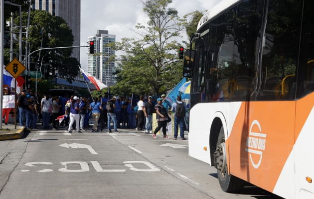The country loses more than 60 million dollars a day due to road closures