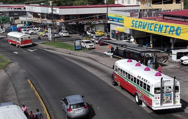  El servicio se ha estado prestando en la medida que los cierres de vía lo permitan. Foto: Eric A. Montenegro 