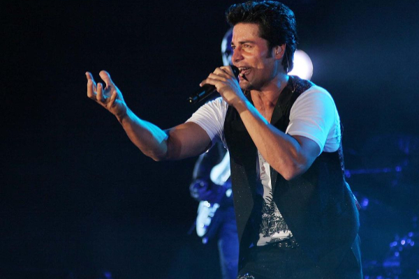 Chayanne rediscovers herself with her album ‘Bailemos Otra Vez’
