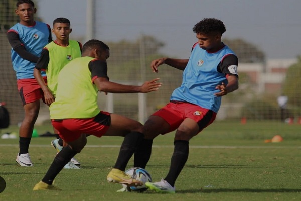 Jugadores de la selección Sub-17 de Panamá en los entrenamientos en Turquía. Foto: Fepafut