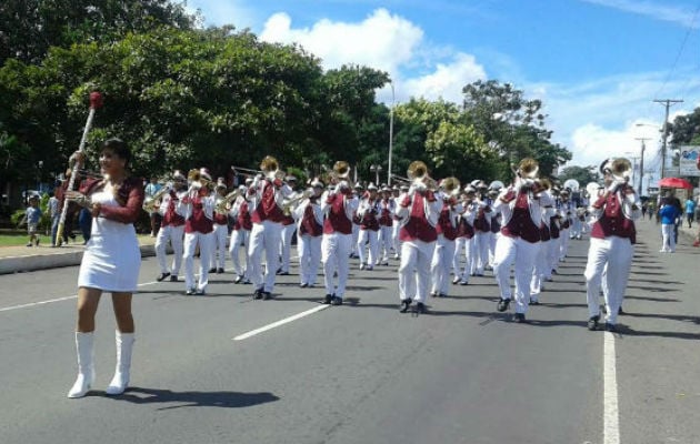 Miles de estudiantes esperaban una decisión por parte de Meduca. Foto: Grupo Epasa