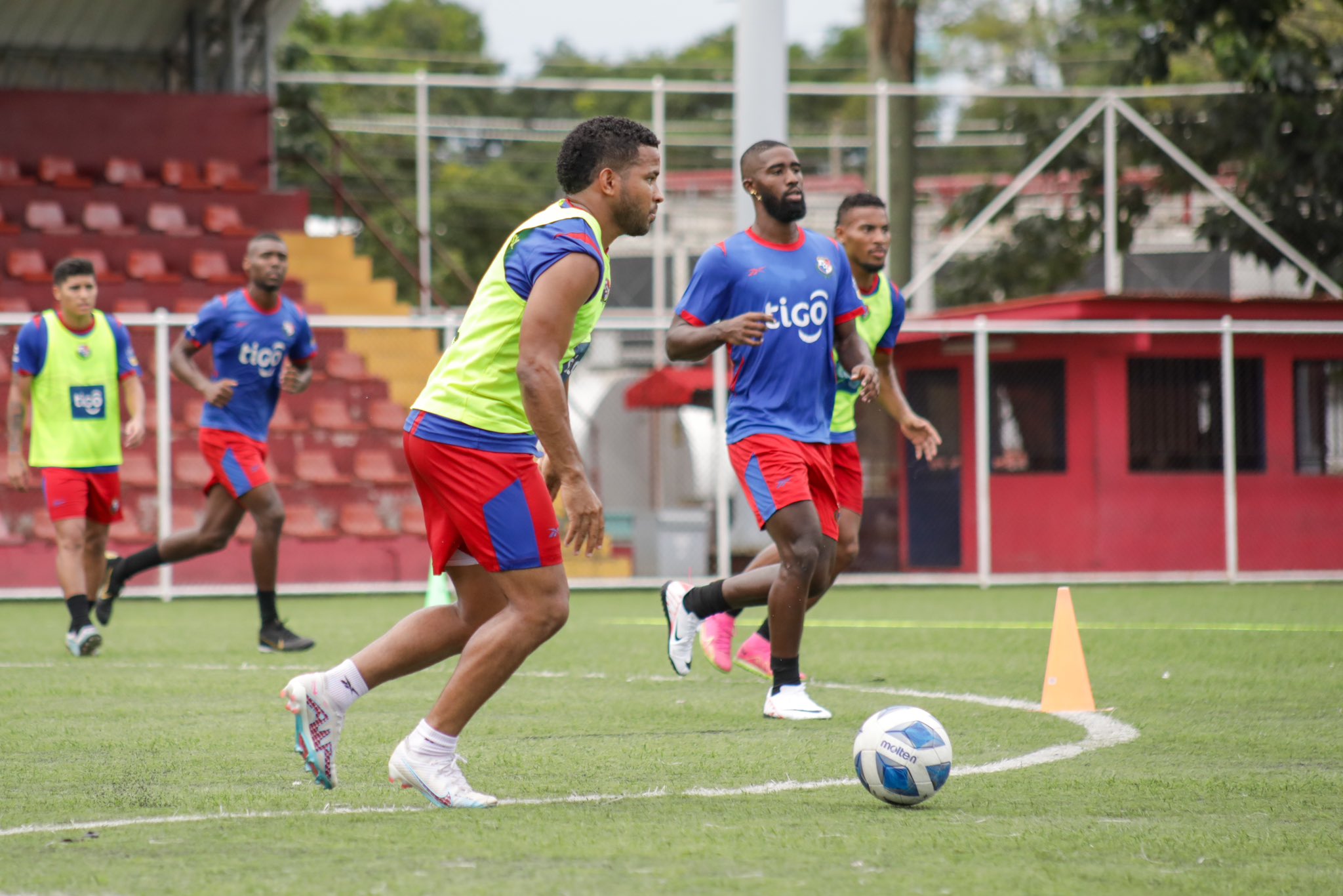 Panama is preparing for a friendly tour in China
