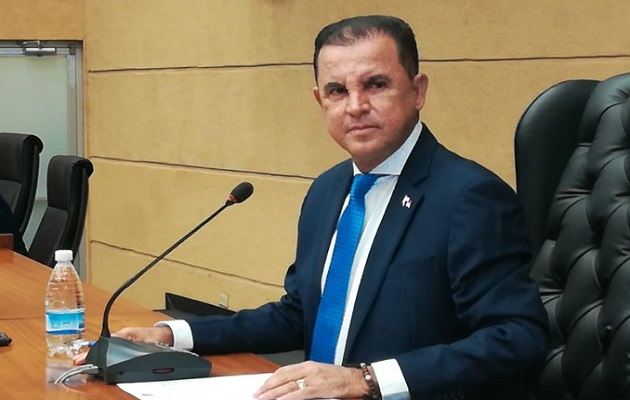 Tito Rodríguez destacó que confió en el presidente y sus asesores. Foto: Cortesía