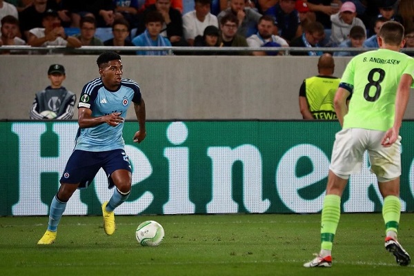 César Blackman del Slovan Brastislava de Eslovaquia. Foto: Instagram César Blackman del Slovan Brastislava de Eslovaquia. Foto: Instagram