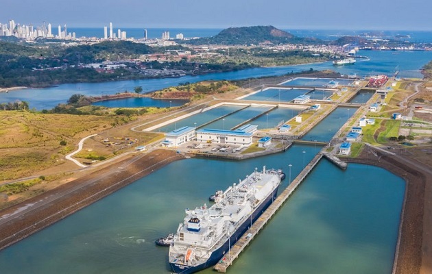 The use of larger ships and other routes endangers the Canal